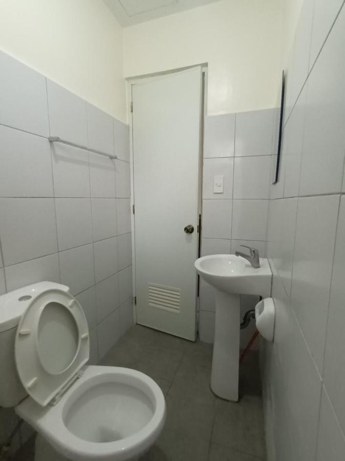 Grae's Apartelle Hostel Moalboal
