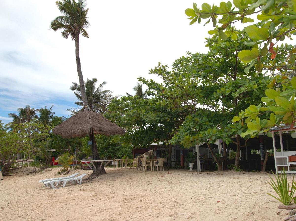 Oyo 853 Beach And Dive 3* Logon