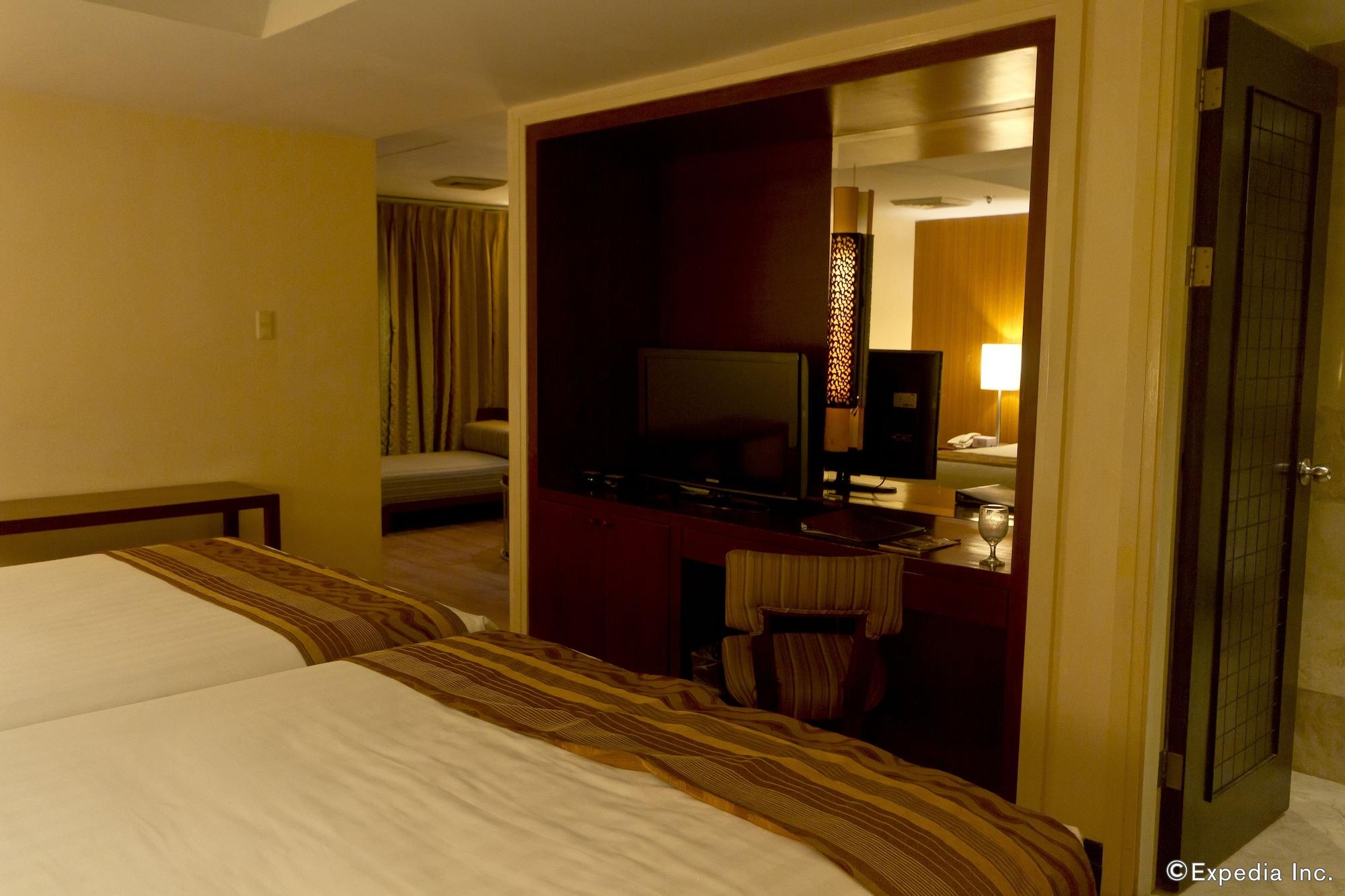 Crown Regency & Towers Hotel Cebu