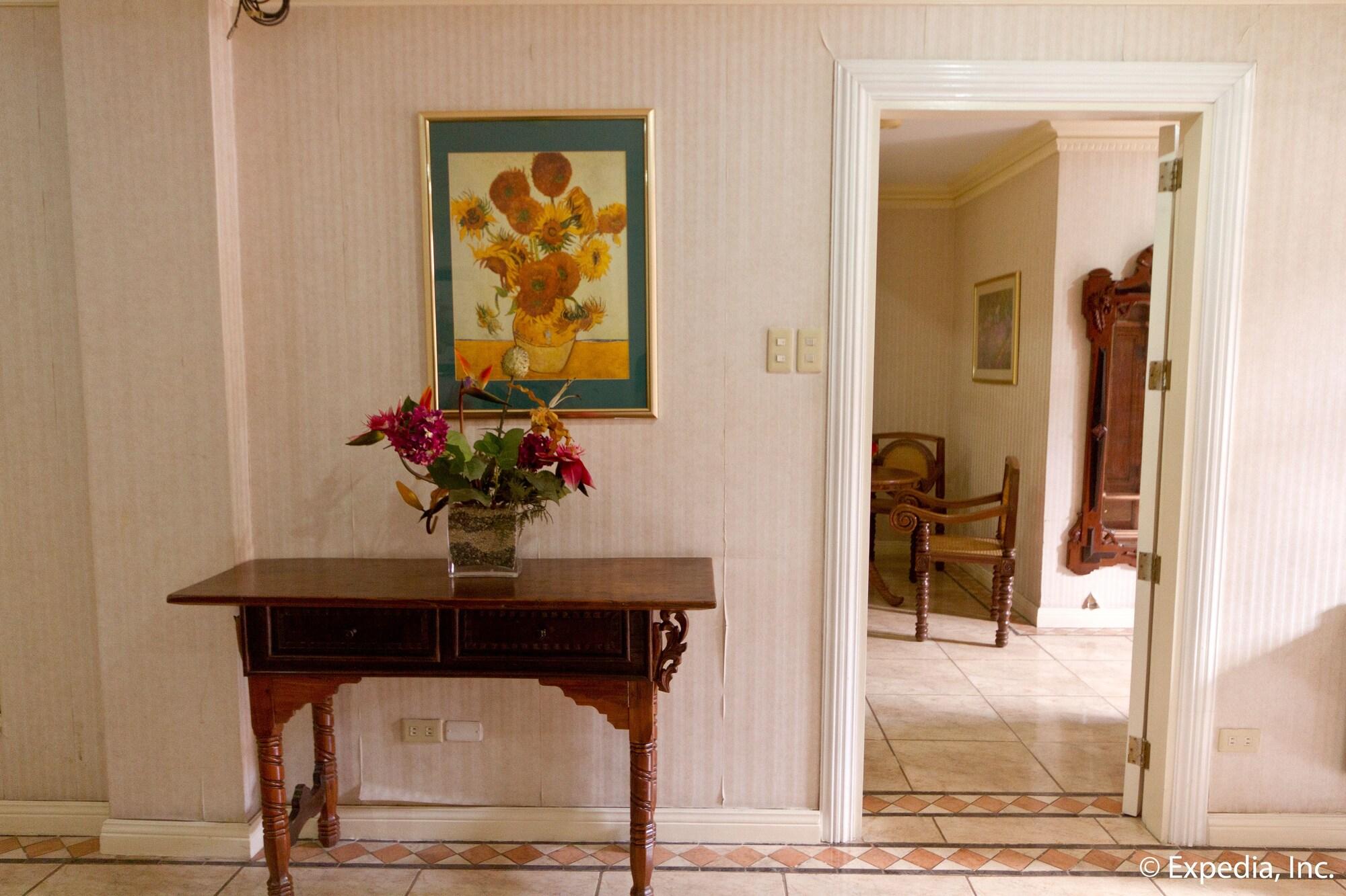 Crown Regency Residences - Quarantine Hotel Cebu