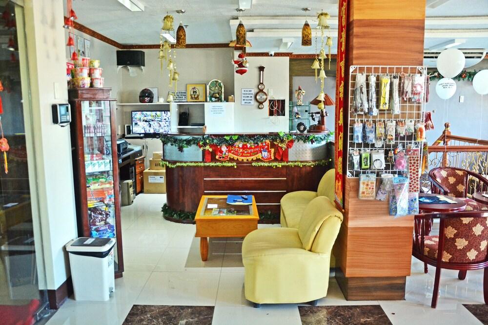 Honey Hunt House Inn Cebu