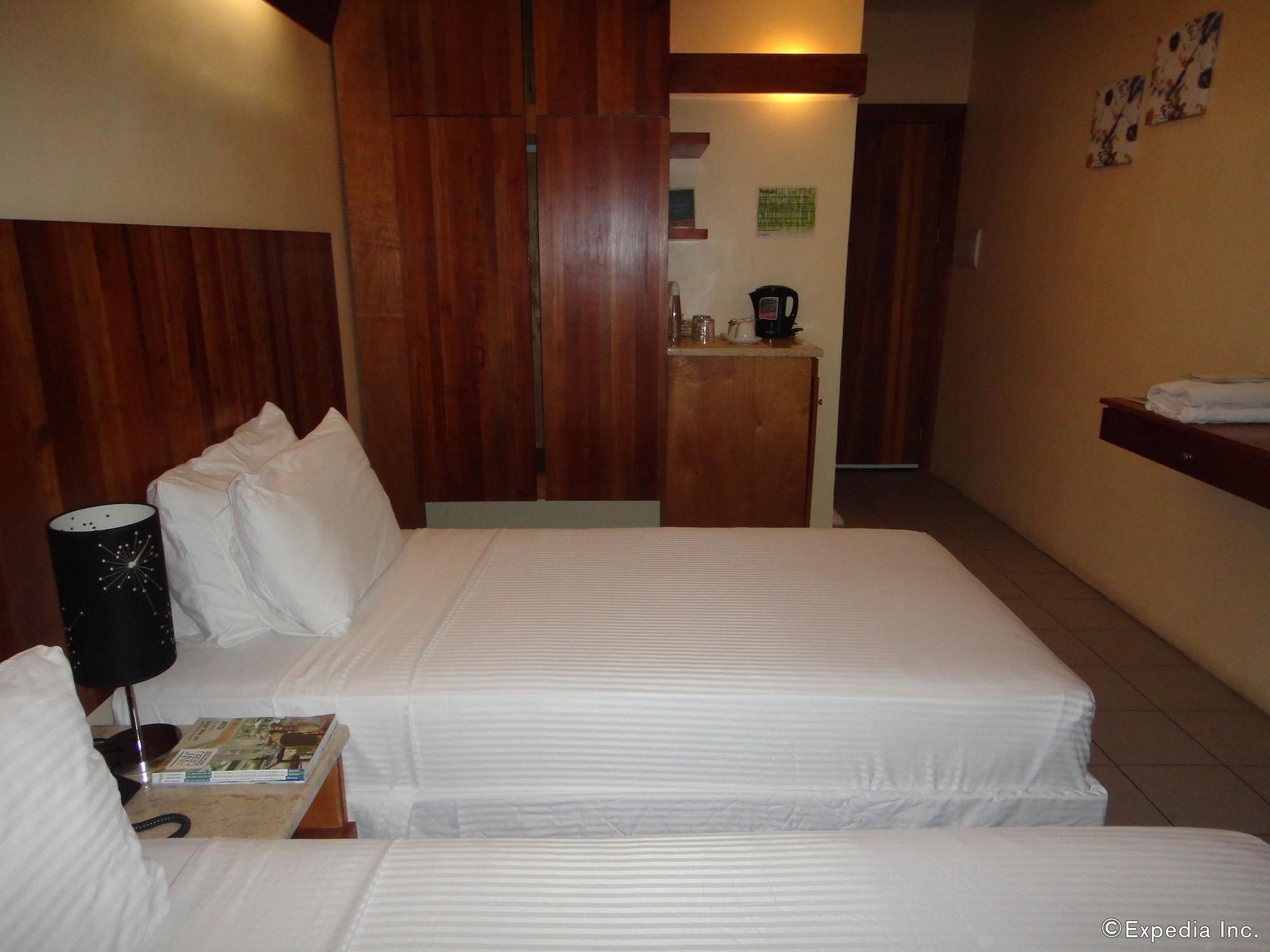 Tsai And Residences Hotel 2*
