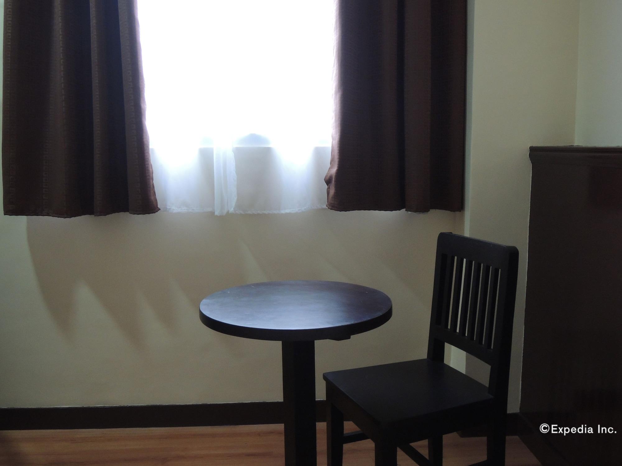 Hotel Days Cebu - 3*