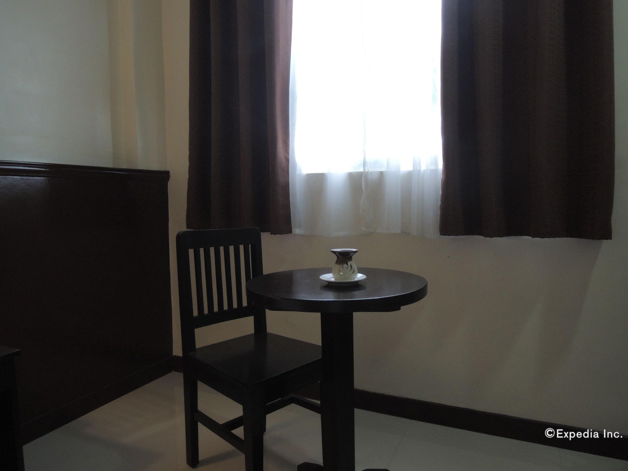 Hotel Days Cebu - 3*