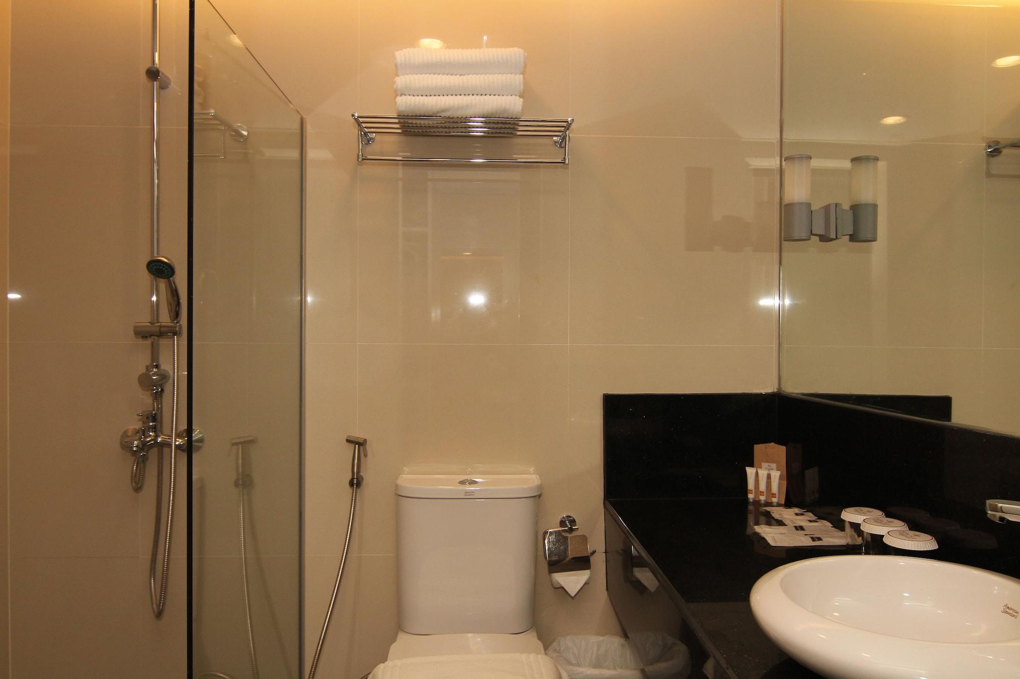 Hotel Cebu Hotel Plus 3*