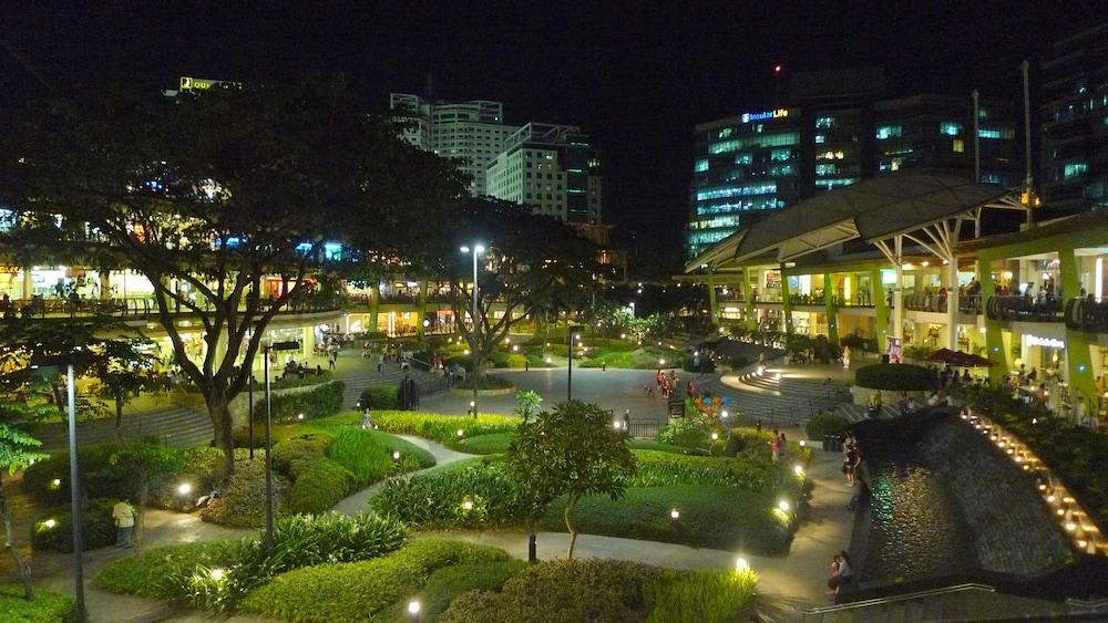 Seda Ayala Center Hotel