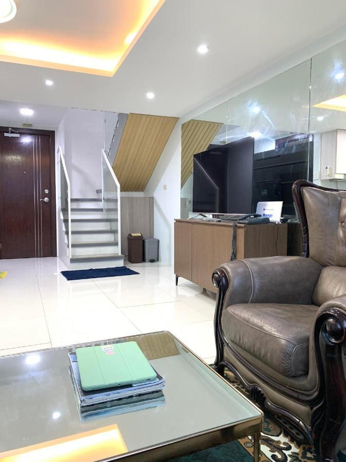 Apartment 2 Bedroom Unit With And Mountain View