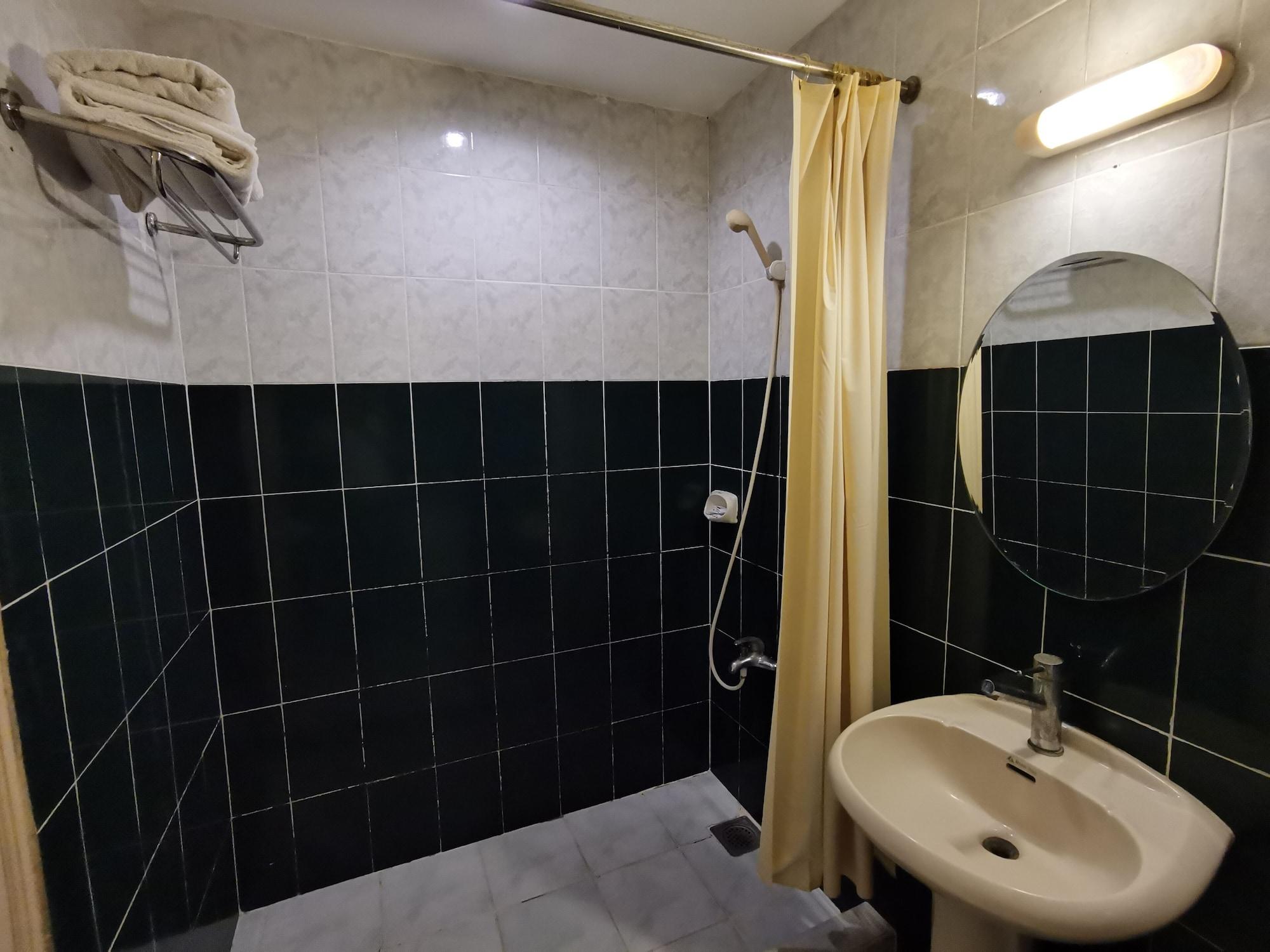Metro Park - Hotel 2*