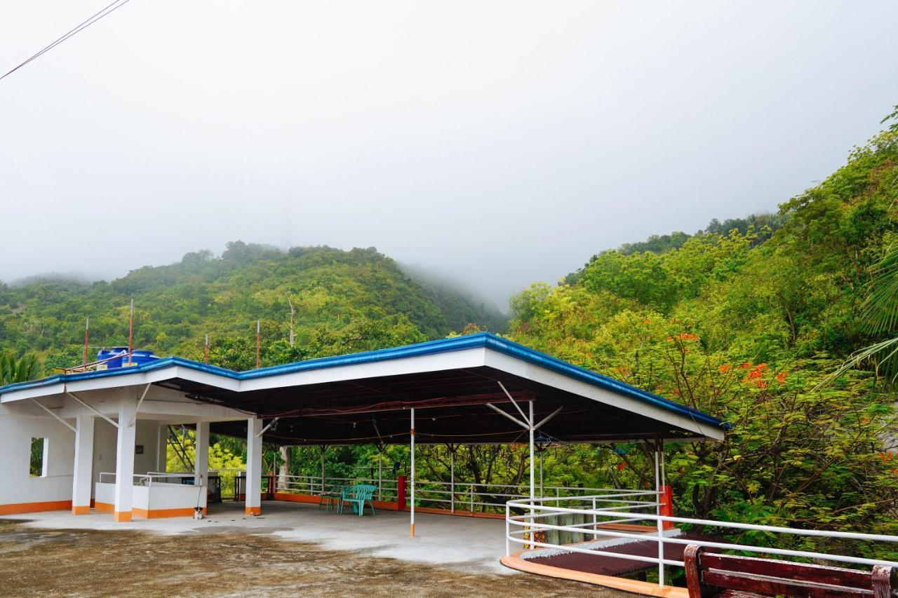 C Star Travellers Hotel