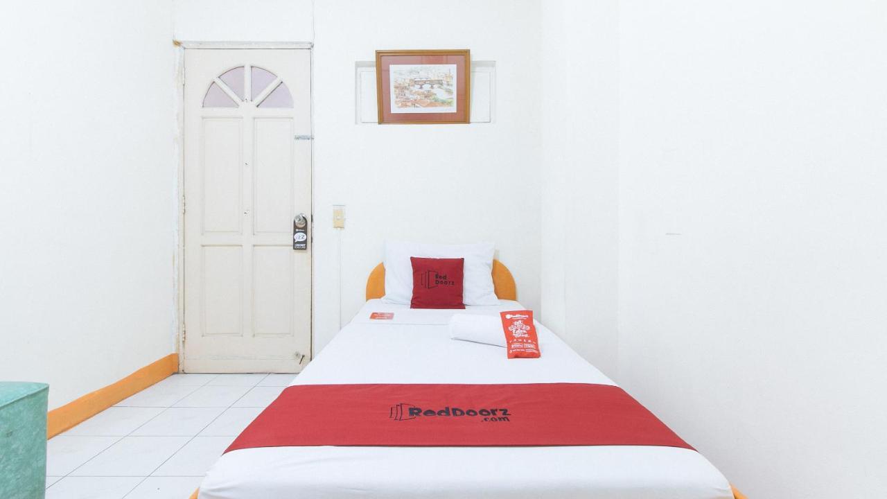 Hotel Reddoorz @ El Cuarto Srp Talisay 2*
