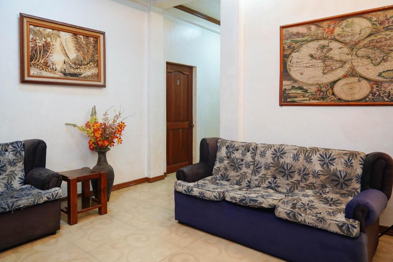 C Star Travellers Hotel 2*