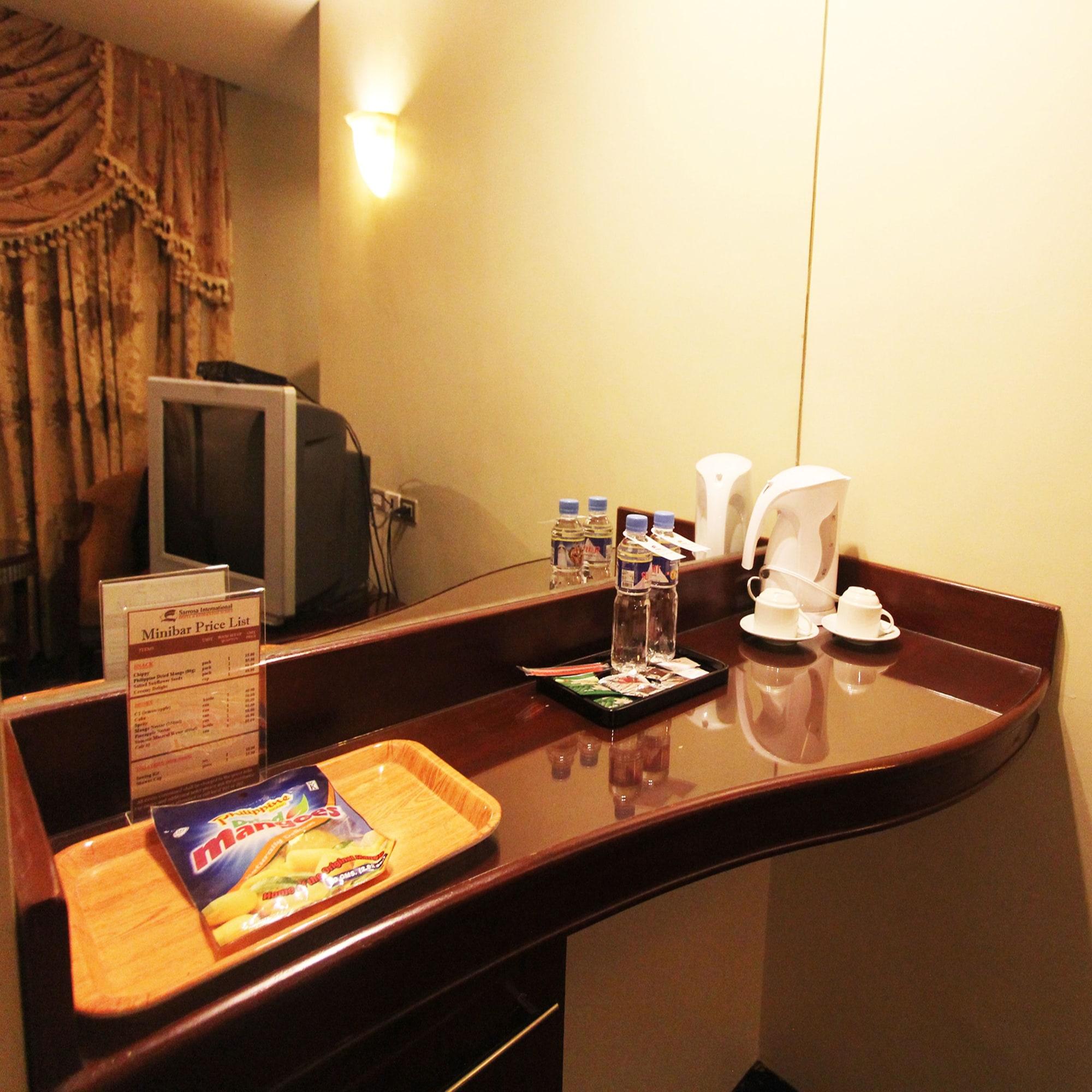 Sarrosa International And Residential Hotel