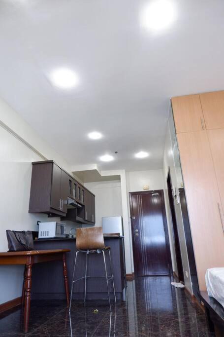 Lower Penthouse Club Ultima Residences Tower 3 Apartment *
