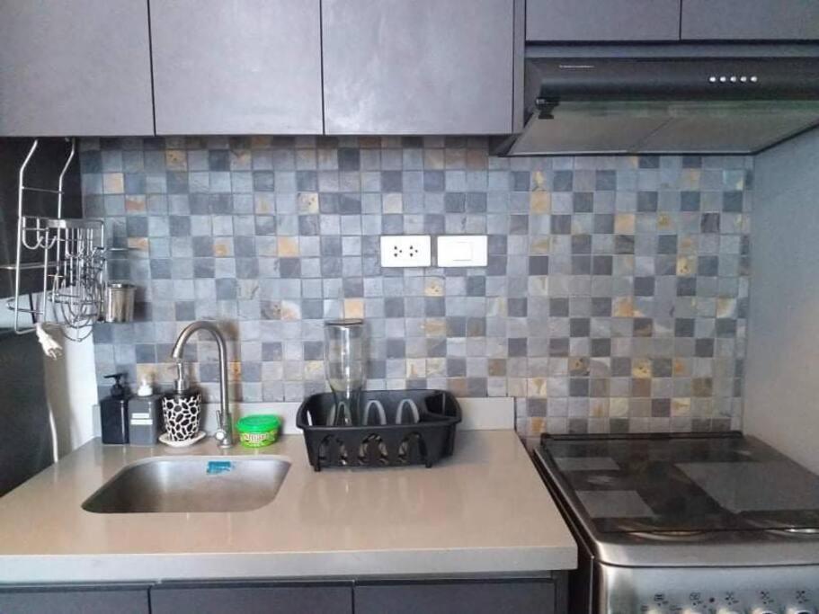 Cozy Near Mactan International Airport Apartment Mandaue City