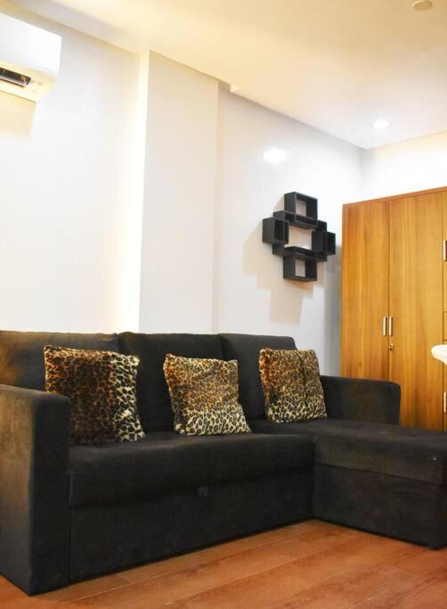 Spacious 1br 44sqm Unit Near Ayala Mall *