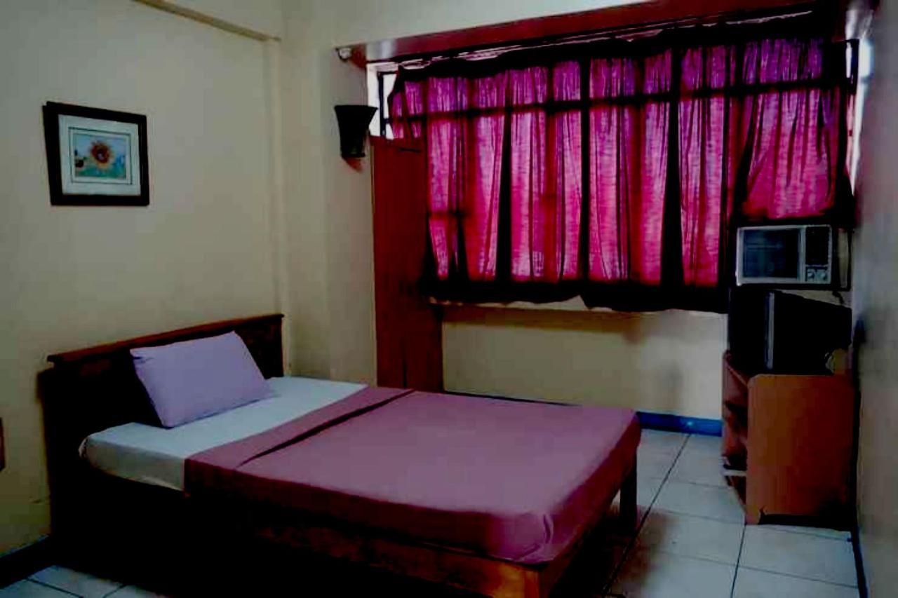 Hotel Oyo 672 Capitol Tourist Cebu