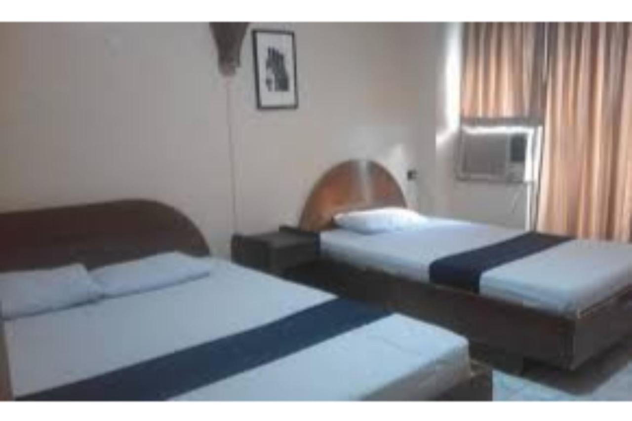 Hotel Oyo 672 Capitol Tourist