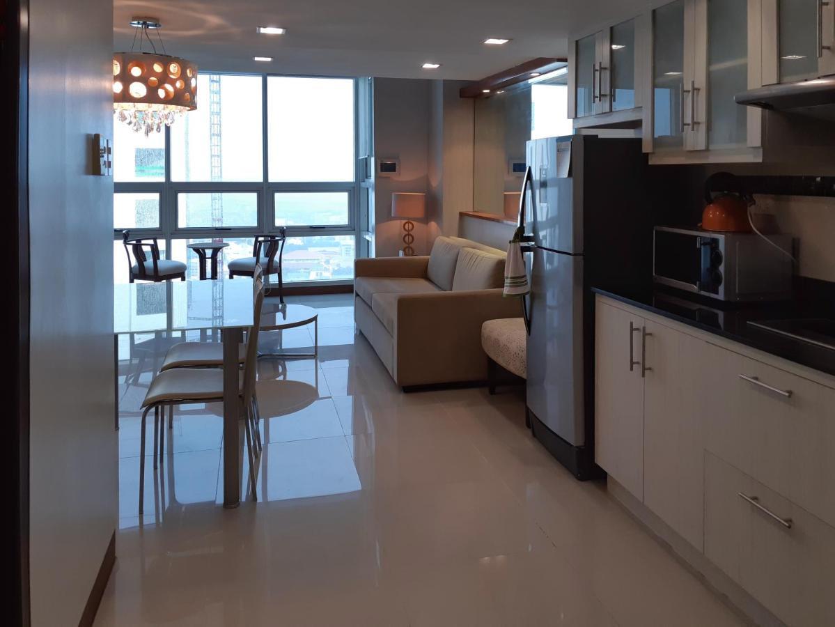 Huge Lofts By P&j Apartment