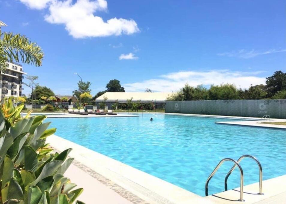 New Luxury With Pool And Netflix Near Airport * Marigondon (Cebu)