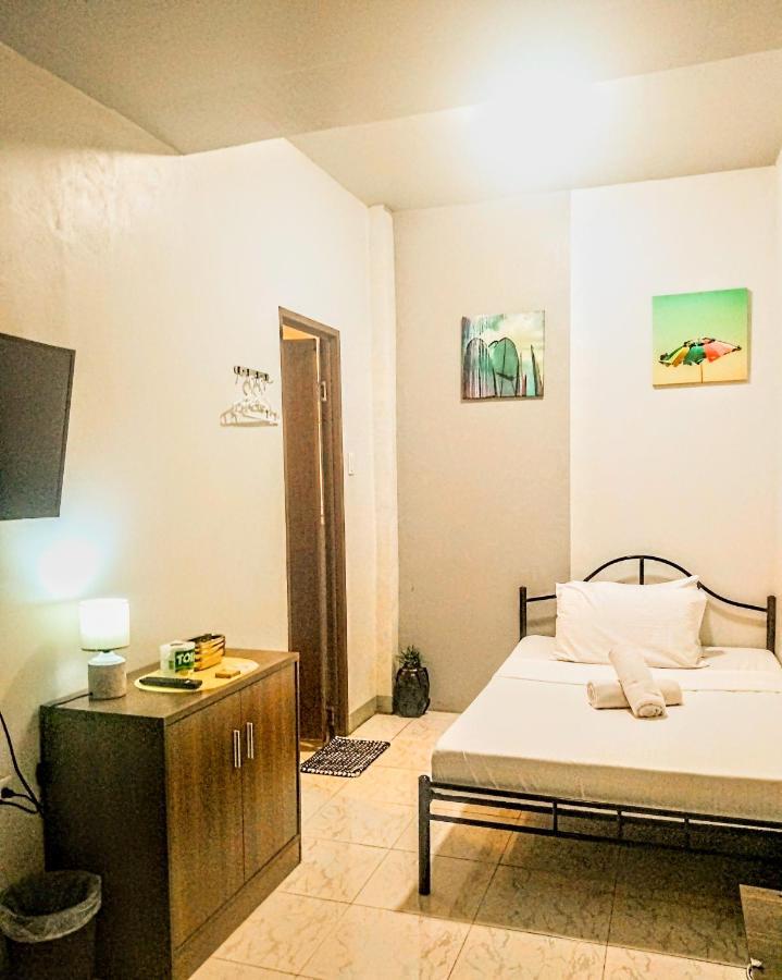 Barrio House Mactan Hotel