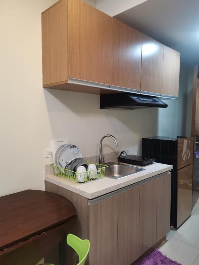Horizon 101 A6 Beside Mango Bar,robinson Mall,free Pool,wifi,kitchen Aparthotel Cebu