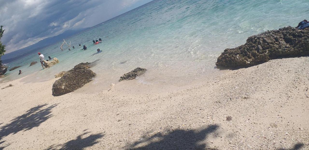 Strandhaus Condotel * Moalboal
