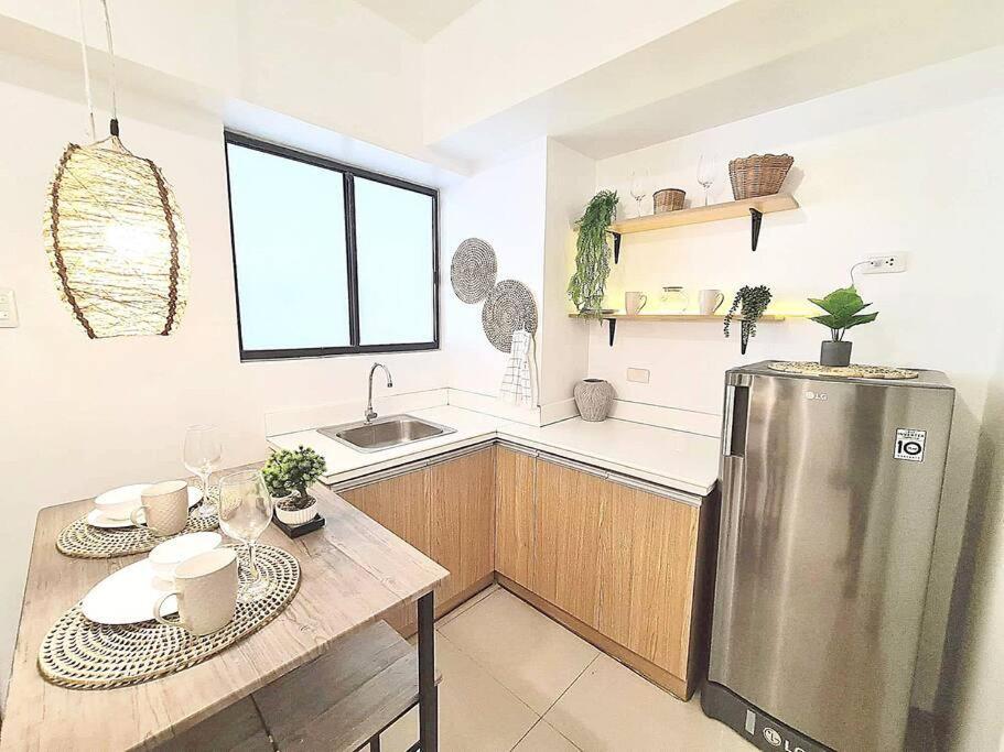 New Luxury With Pool And Netflix Near Airport * Marigondon (Cebu)