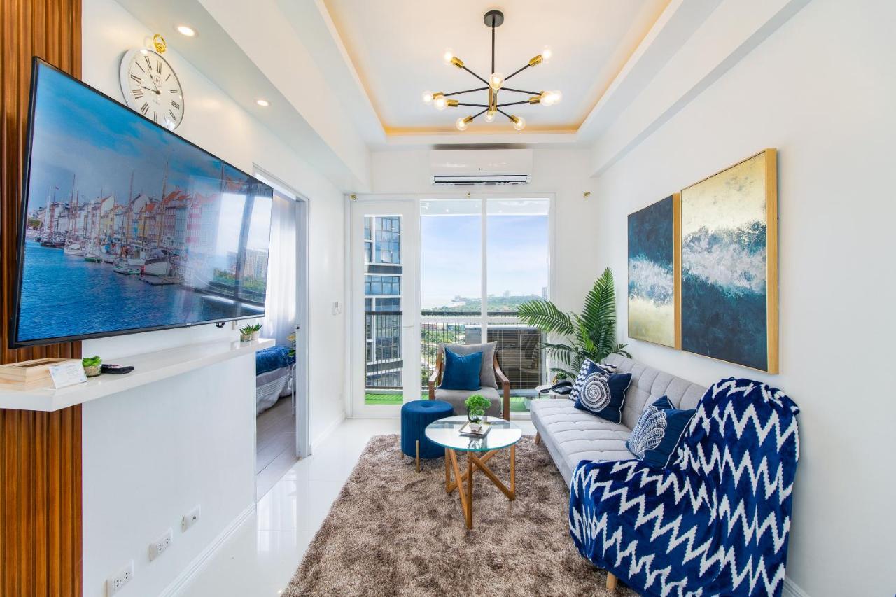 Omp 15c-t2, Seaview, Pool & Access, Near Airport, Fast Wi-fi, Netflix Apartment *