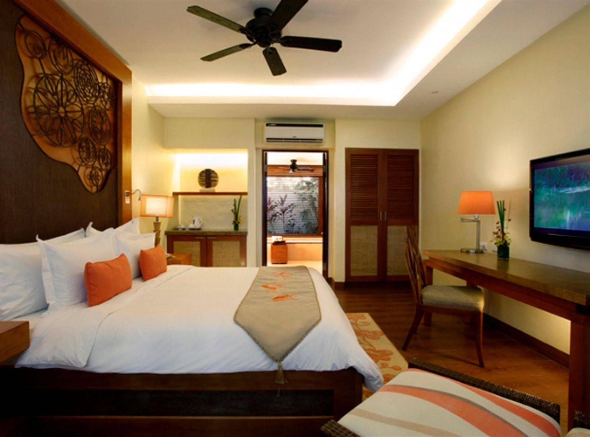 Crimson And - Mactan Island, Cebu 5* Lapu-Lapu City