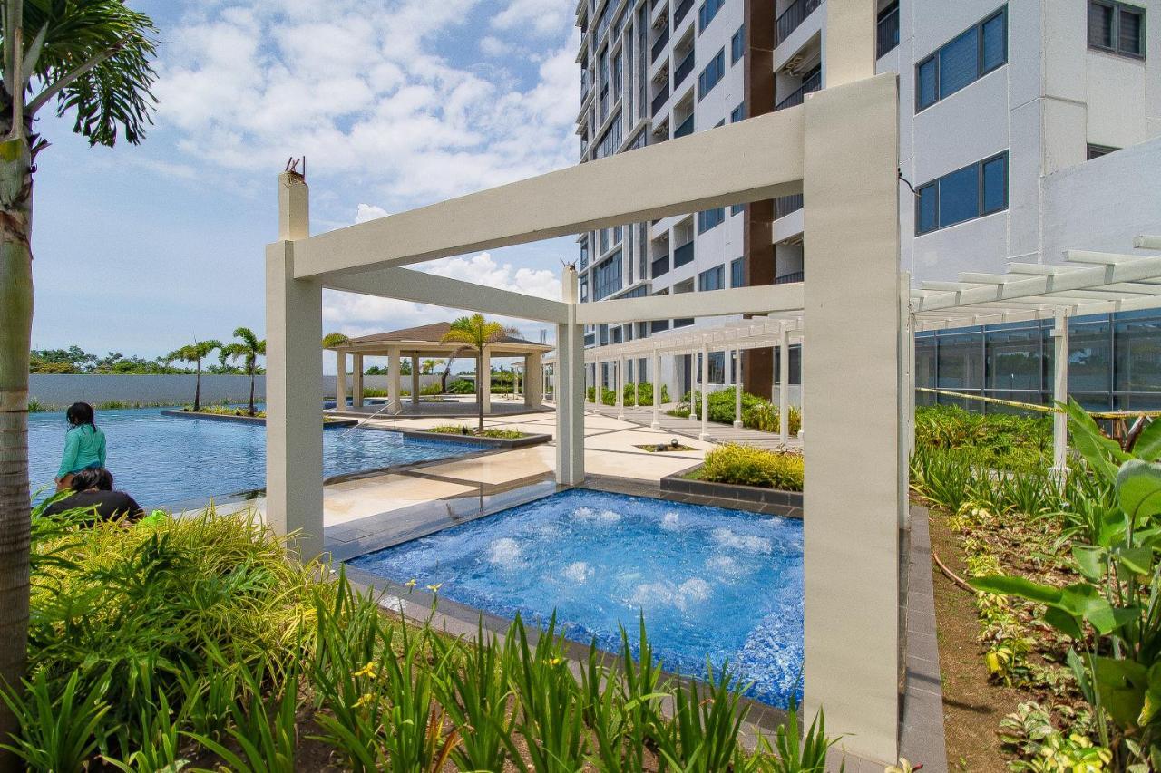 Apartment Omp 15c-t2, Seaview, Pool & Access, Near Airport, Fast Wi-fi, Netflix *