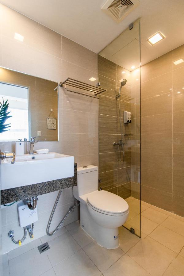 Apartment Omp 15c-t2, Seaview, Pool & Access, Near Airport, Fast Wi-fi, Netflix