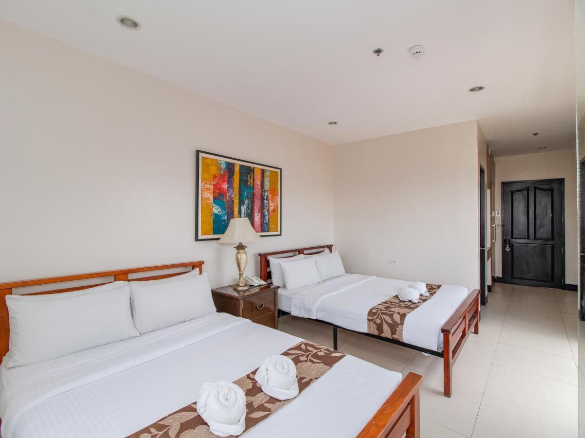 Hotel Main &