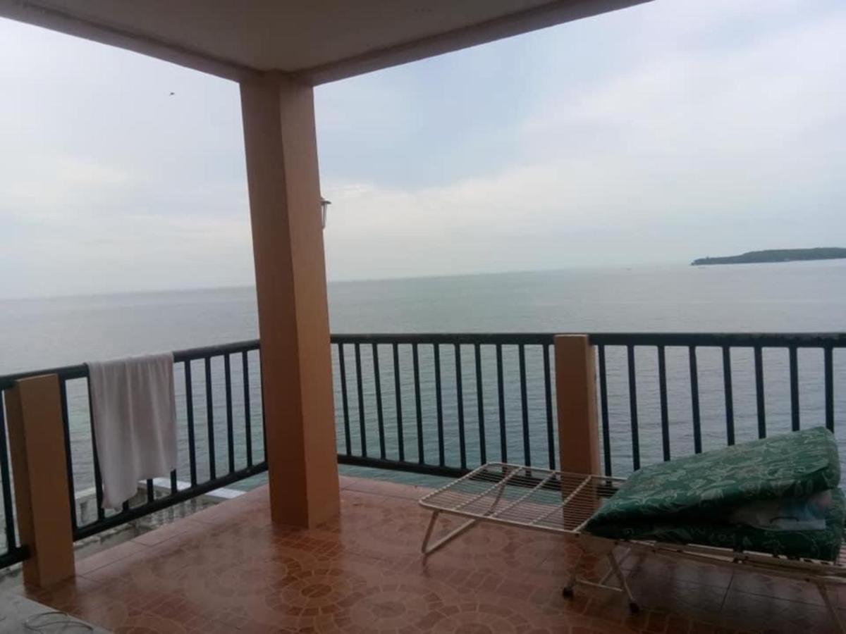 Sandra's House * Oslob