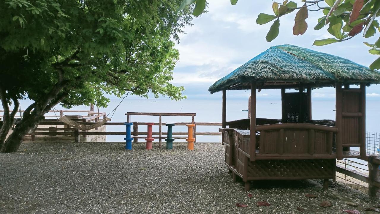 Pofer Beach Resort San Remigio (Cebu)