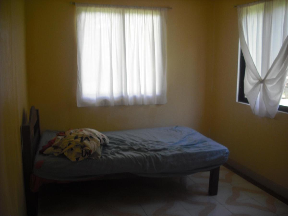 Bahay bakasyunan Spacious 2 Bed In Baod Fishing Village *