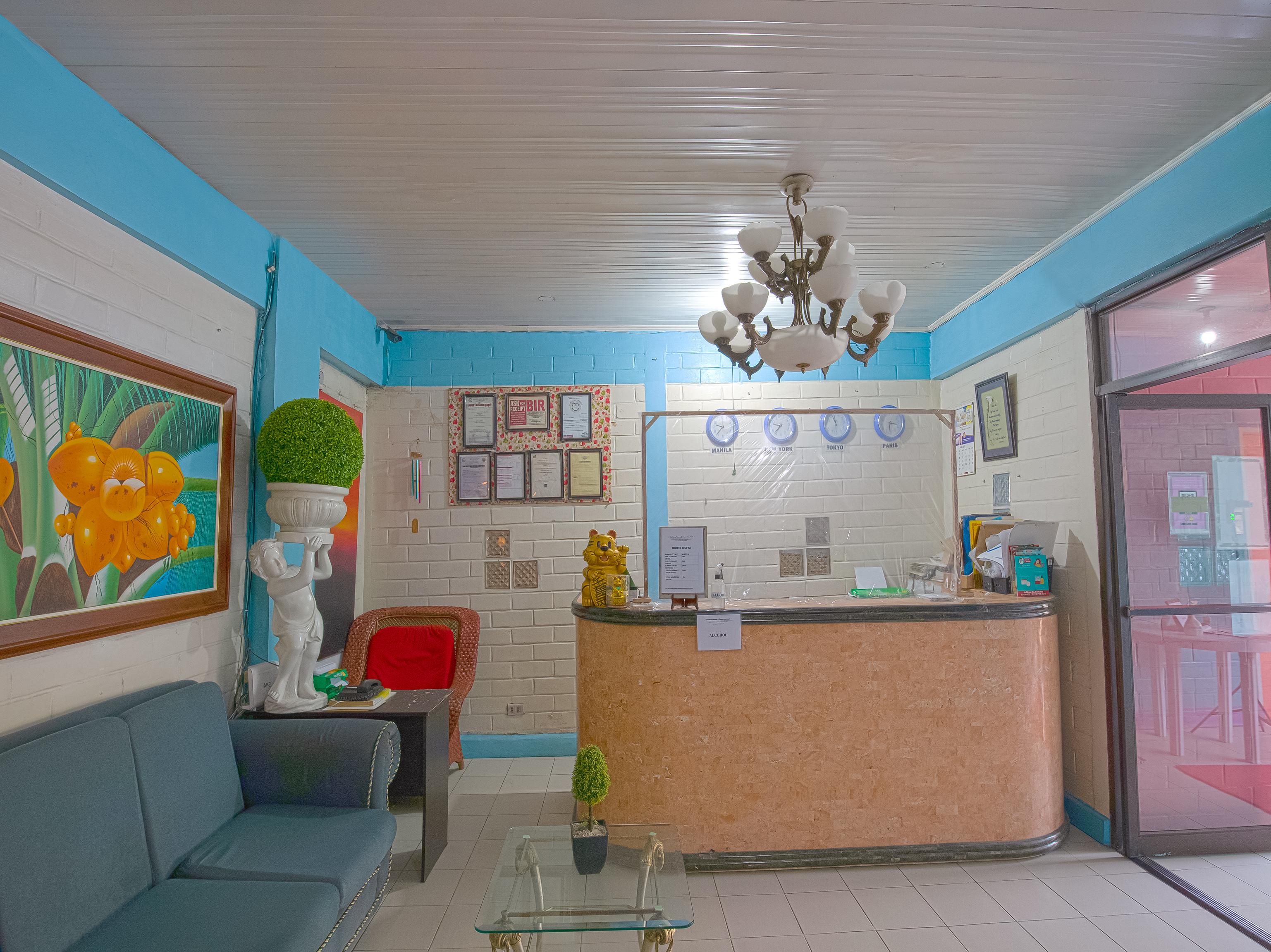 Reddoorz At La Maria And Tourist Hotel Cebu