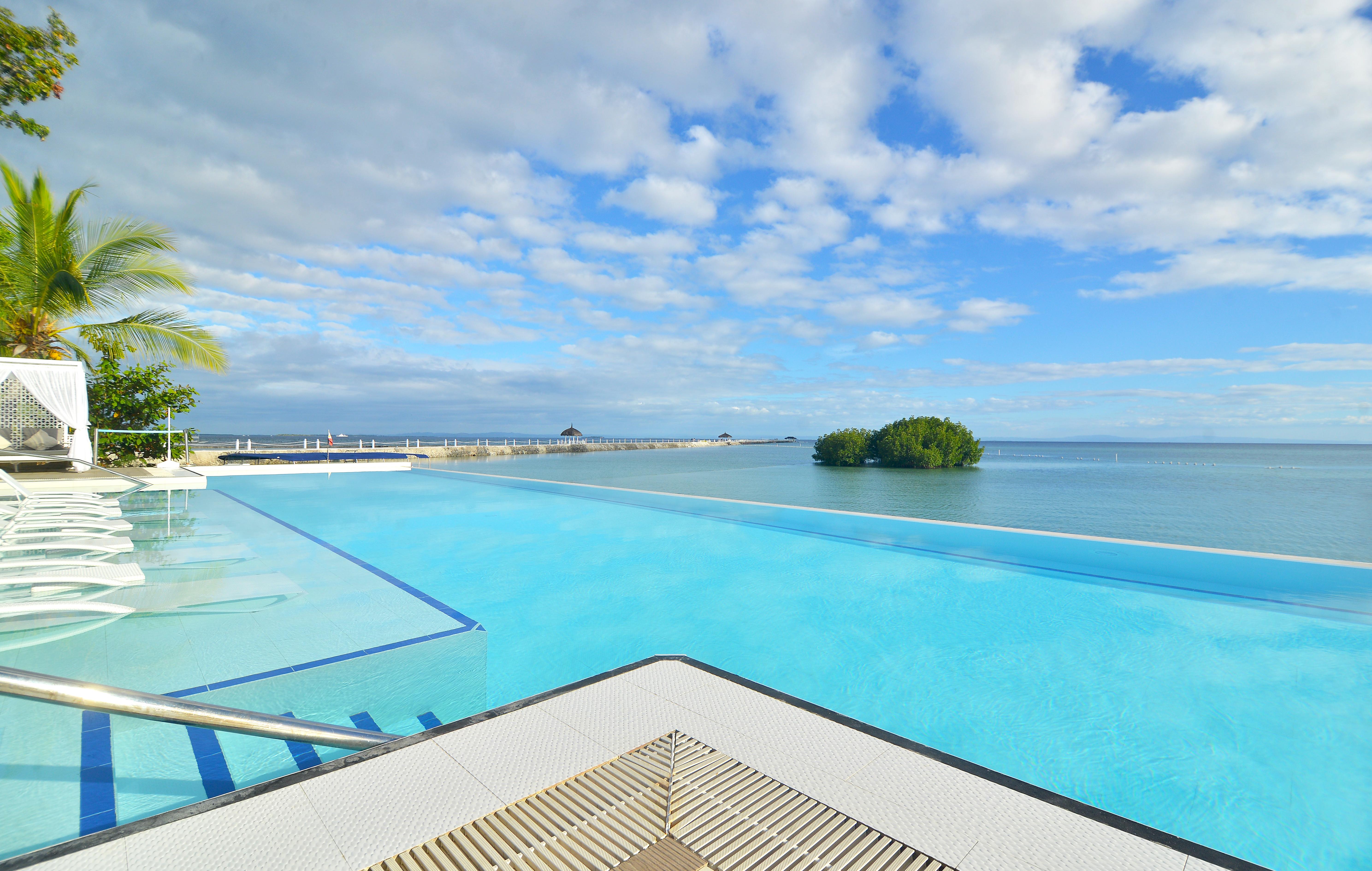 Pacific Cebu Resort 3*