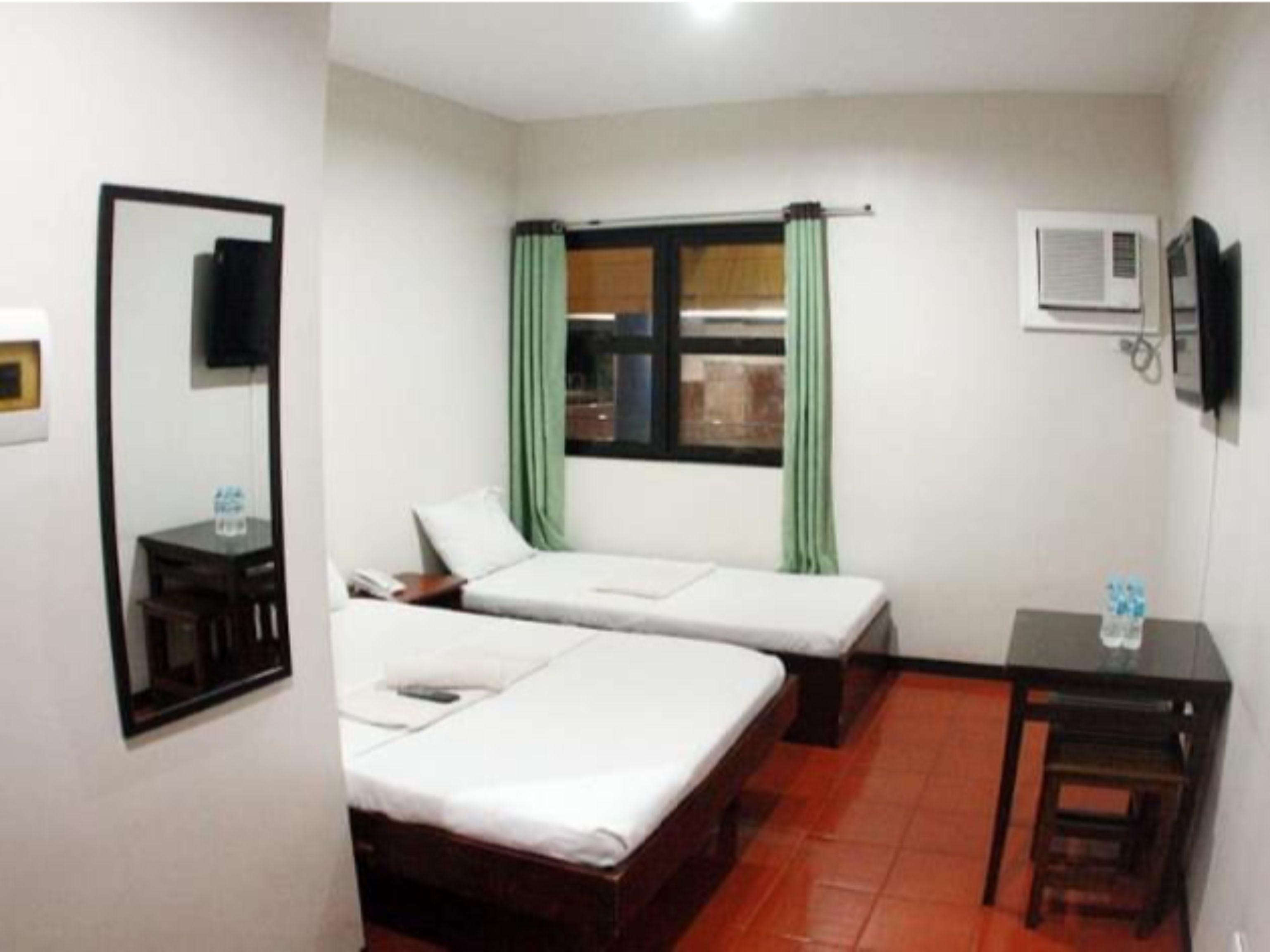 California 2* Lapu-Lapu City