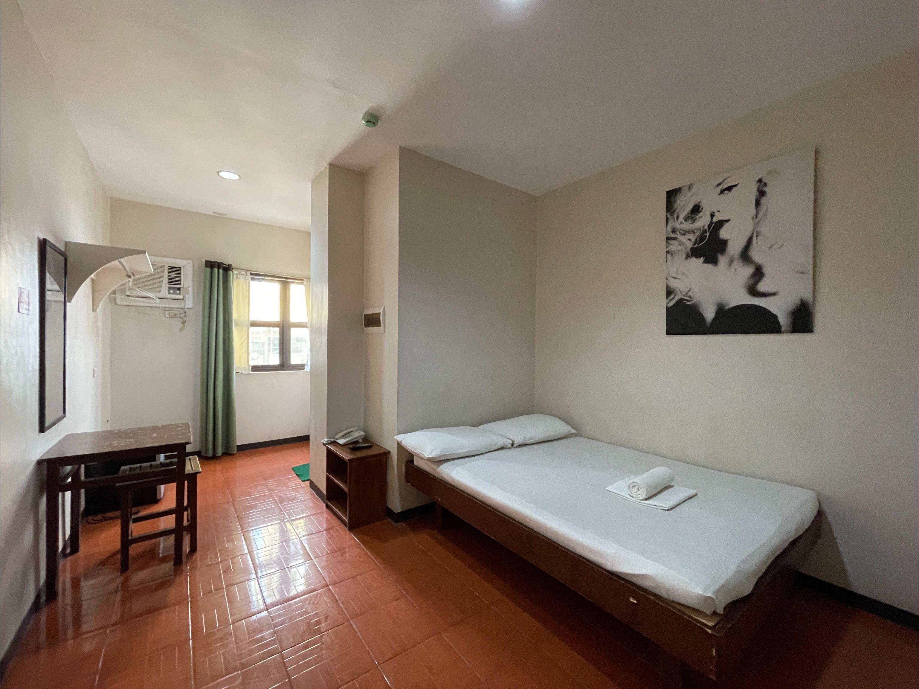California 2* Lapu-Lapu City