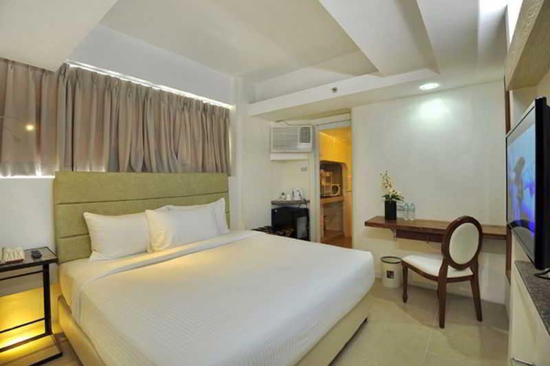 Wellcome 3* Cebu