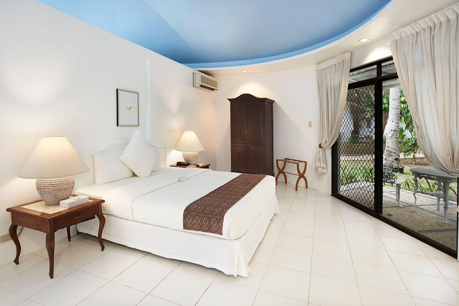 Cordova Reef Village Resort 4*