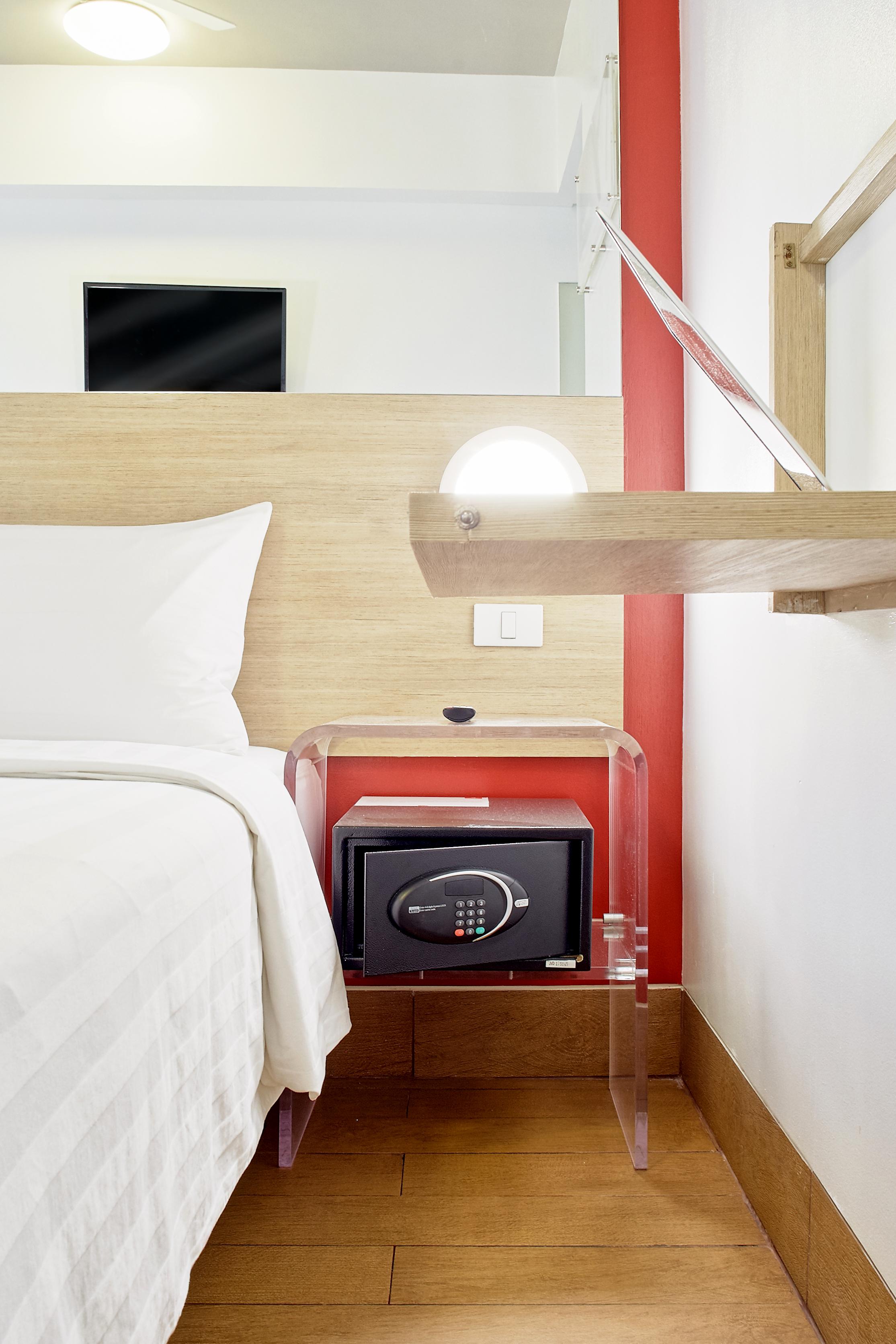 Hotel Red Planet