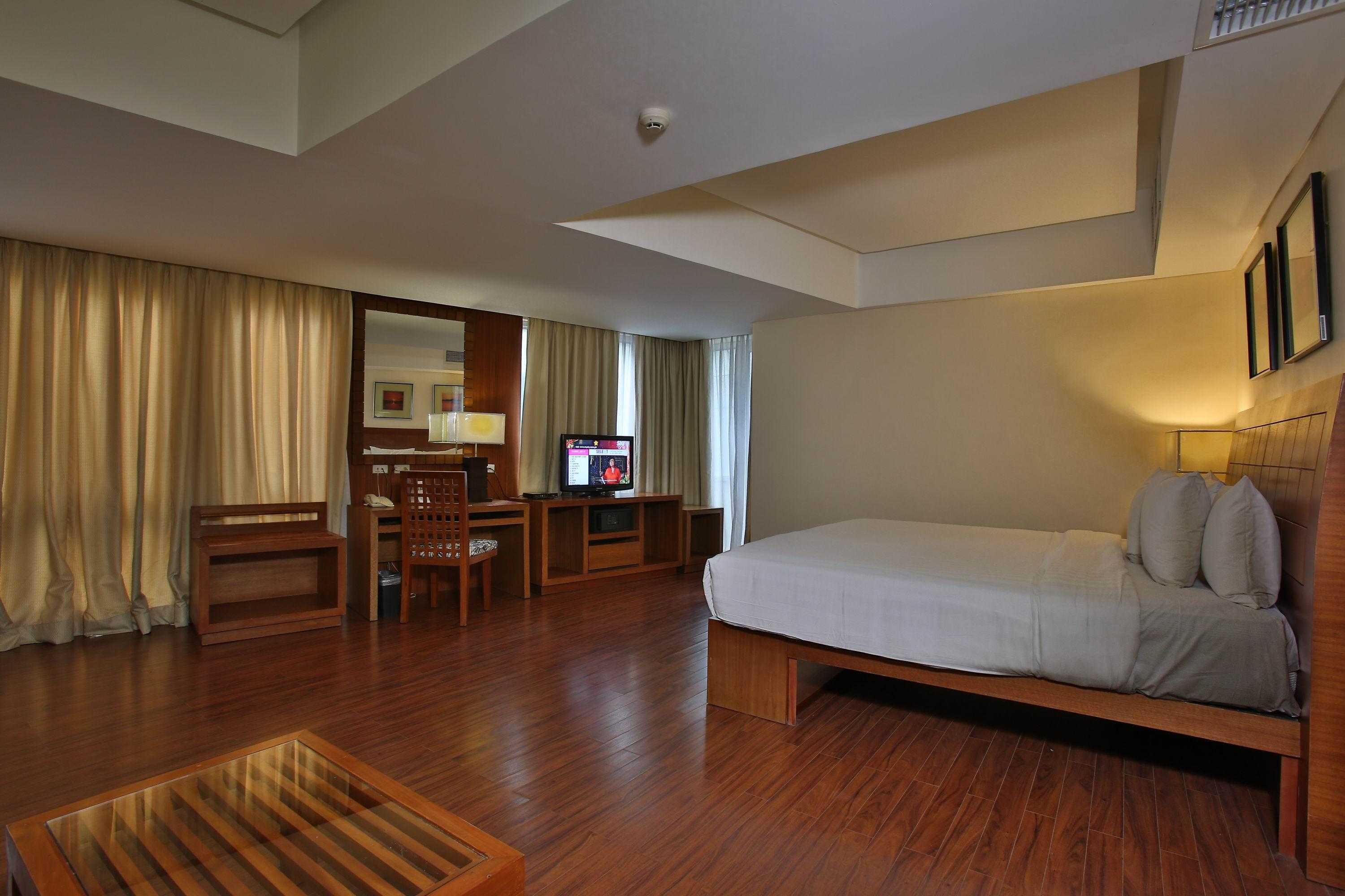 Crown Regency & Towers Hotel Cebu