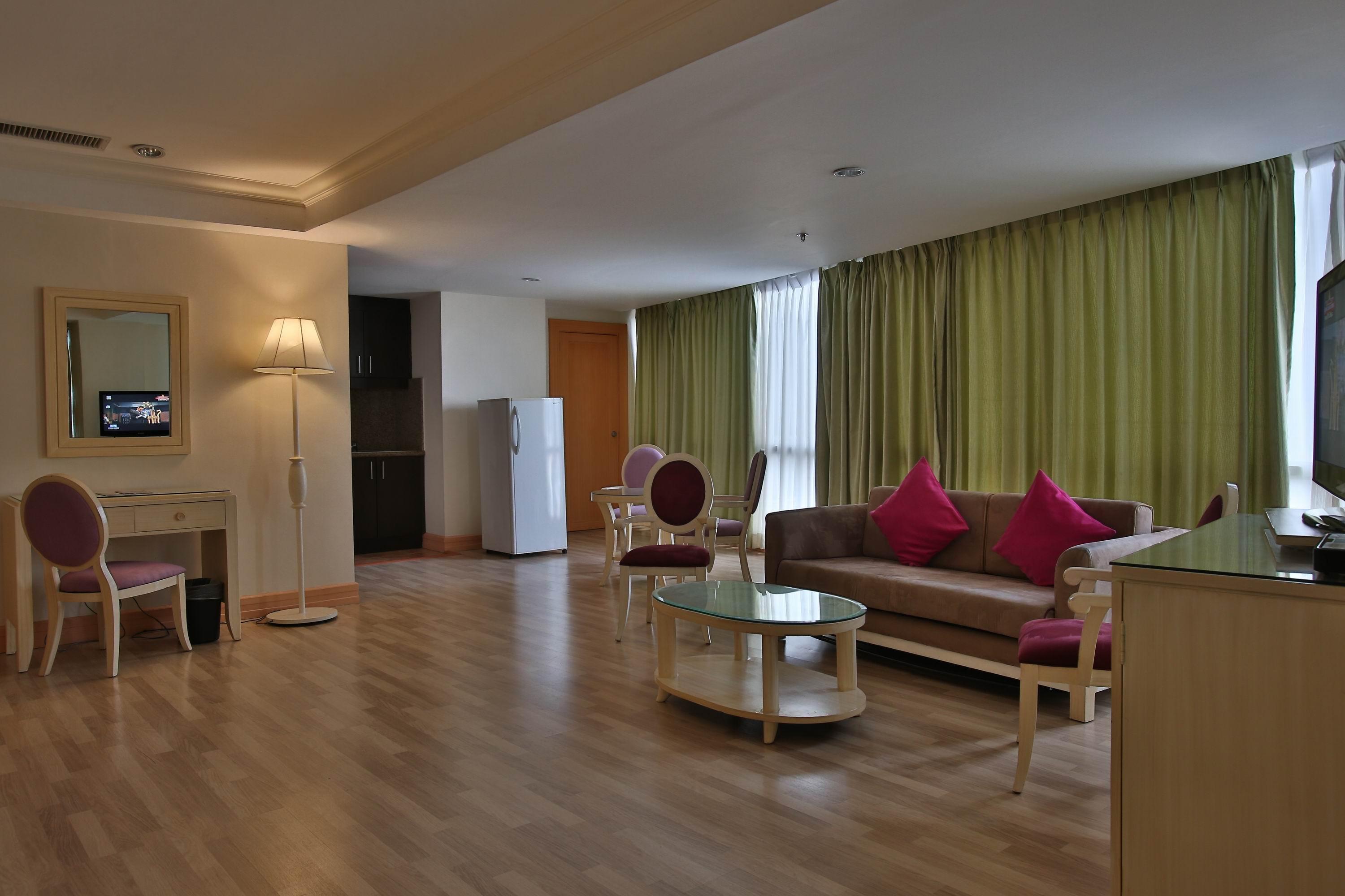 Hotel Crown Regency & Towers Cebu