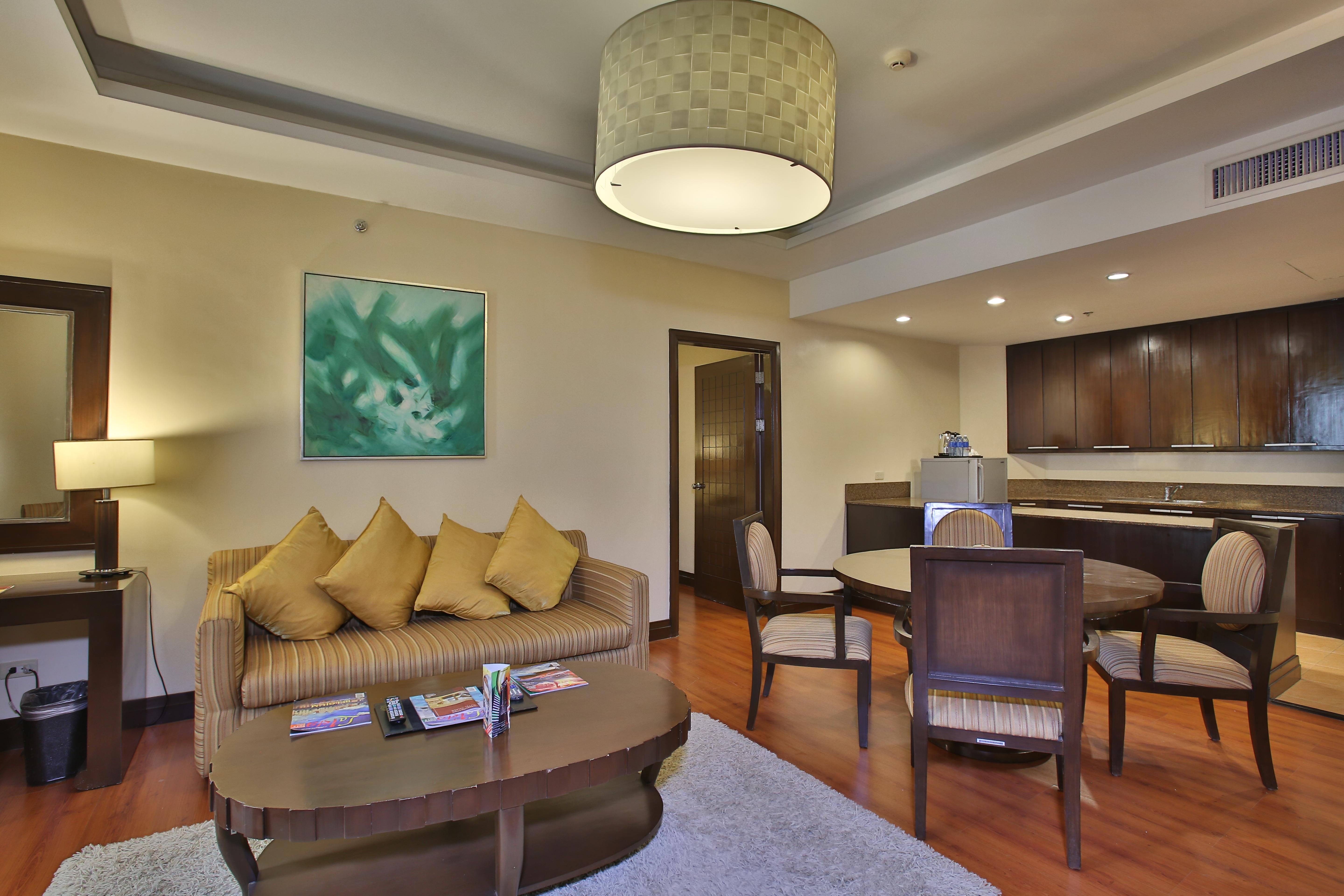Hotel Crown Regency & Towers Cebu