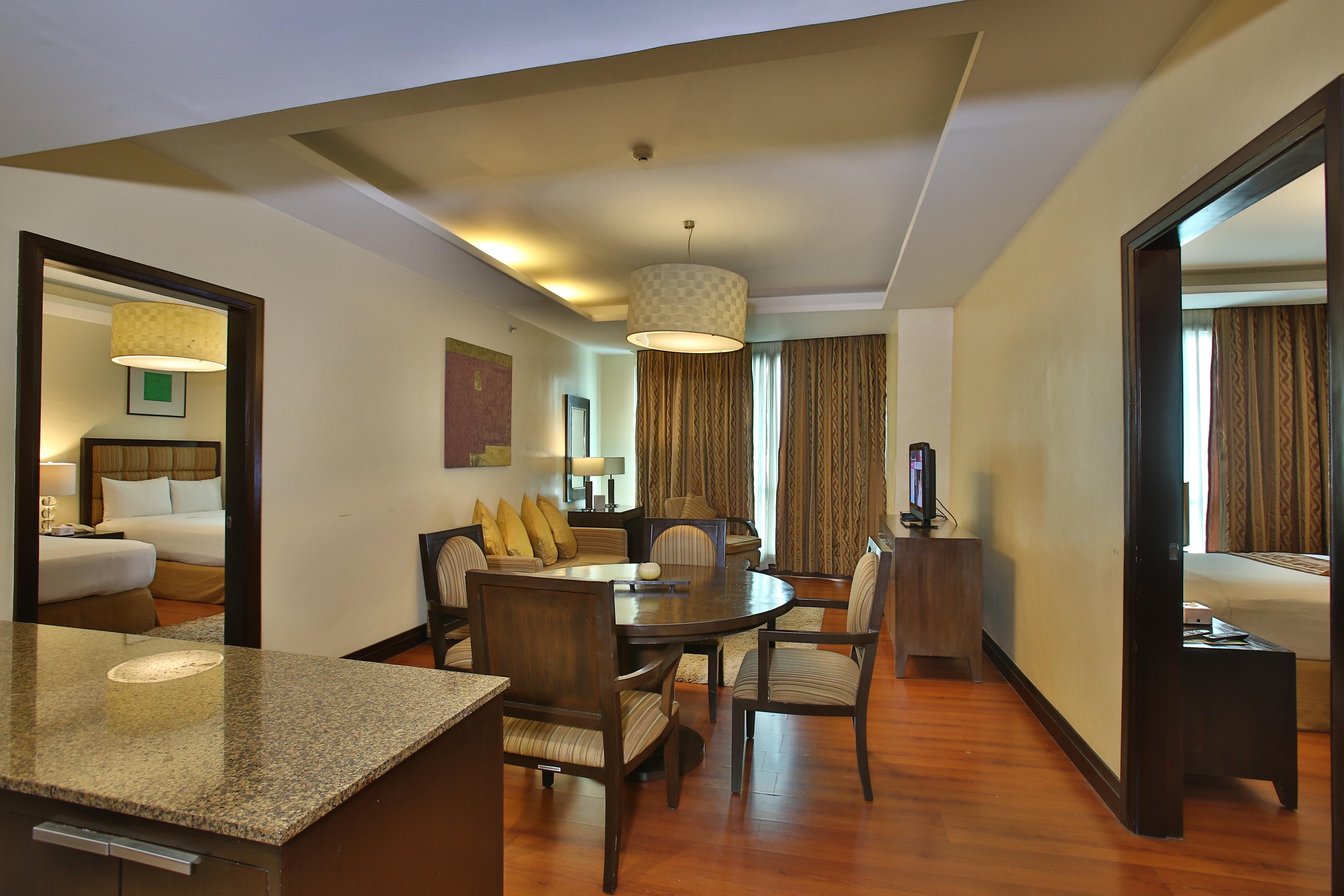 Hotel Crown Regency & Towers Cebu
