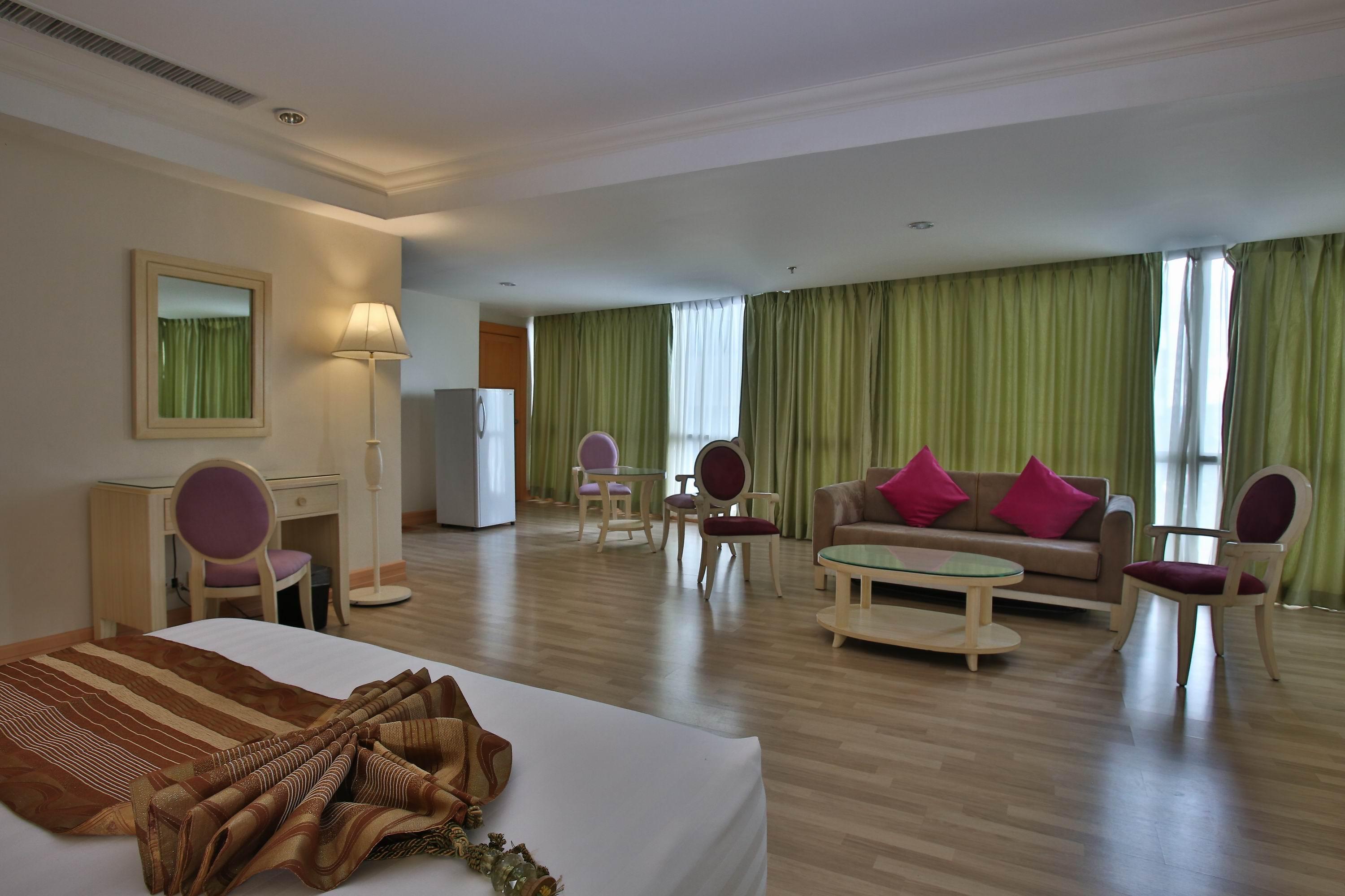 Hotel Crown Regency & Towers Cebu