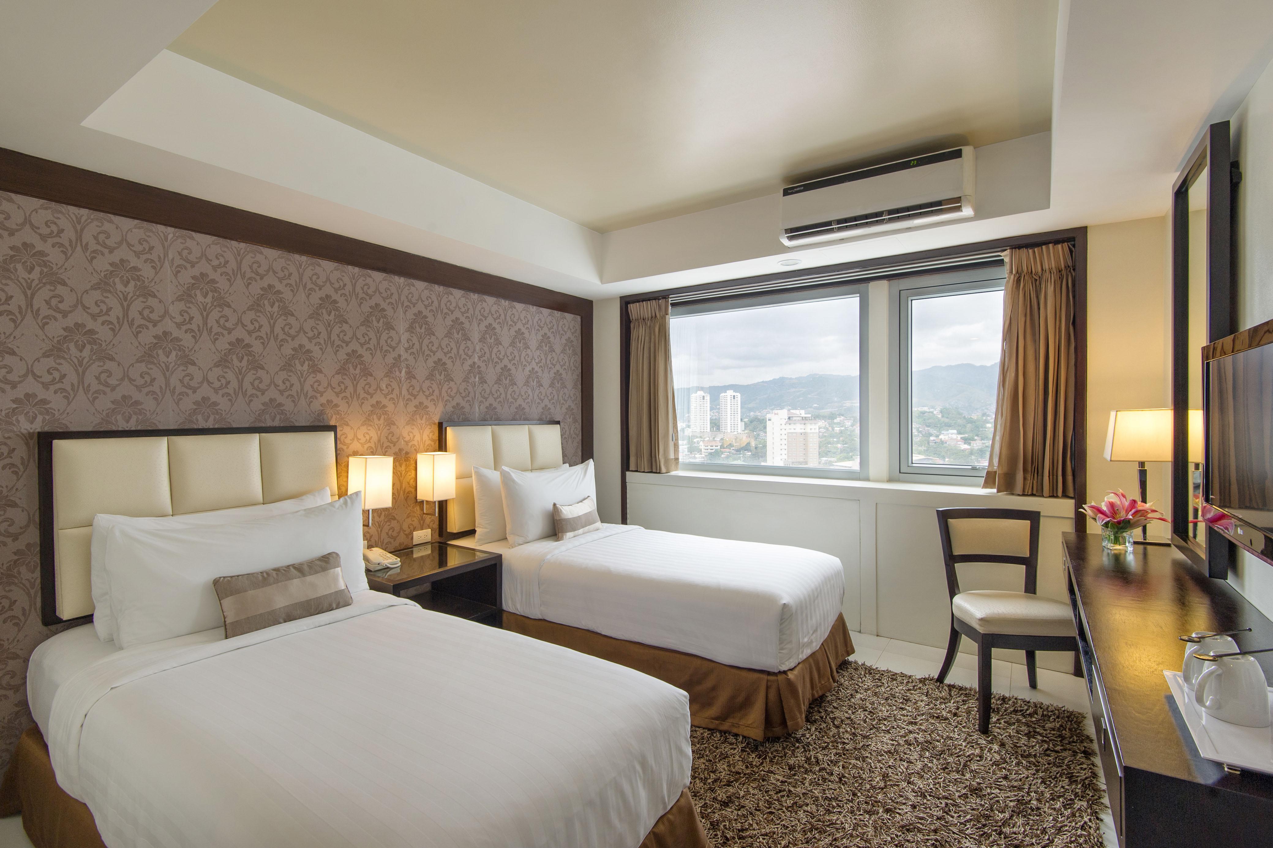 Hotel Quest & Conference Center 3*
