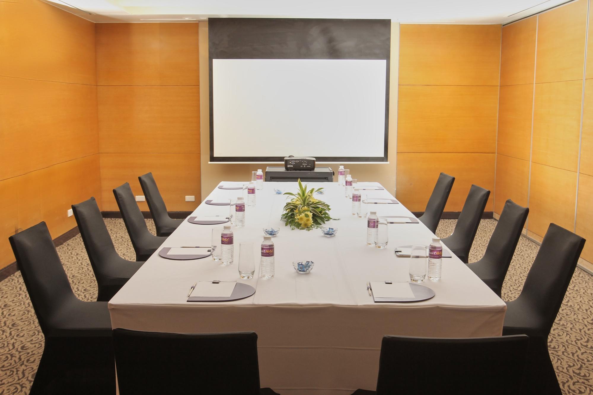 Quest & Conference Center 3*