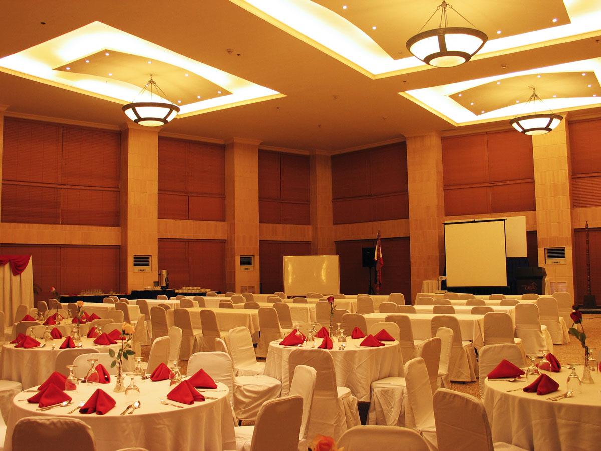 Crown Regency Mactan Hotel Lapu-Lapu City